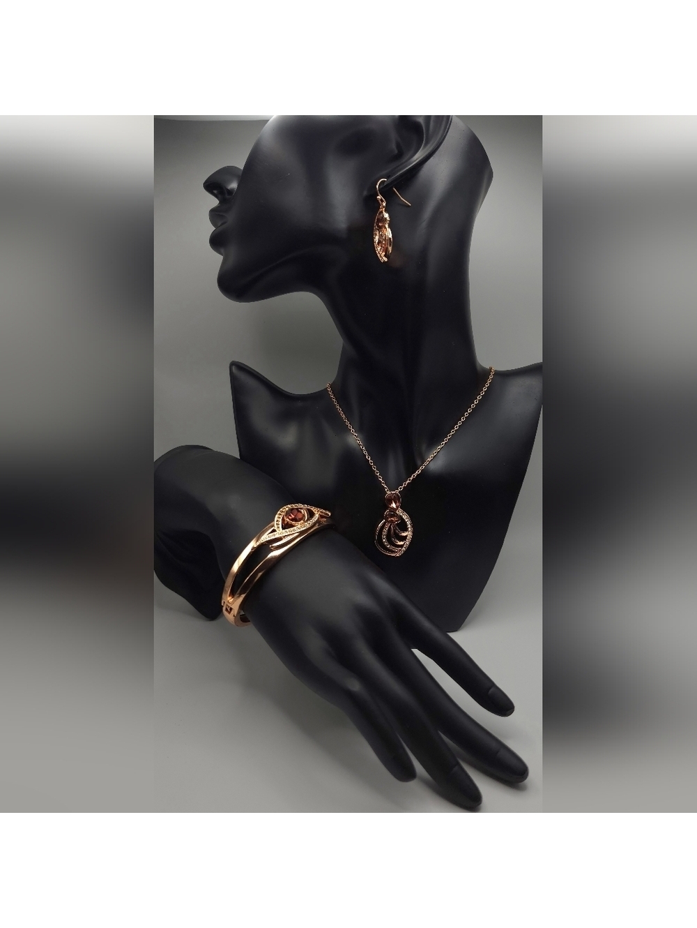 Chic Rose Gold Necklace and Earring Set